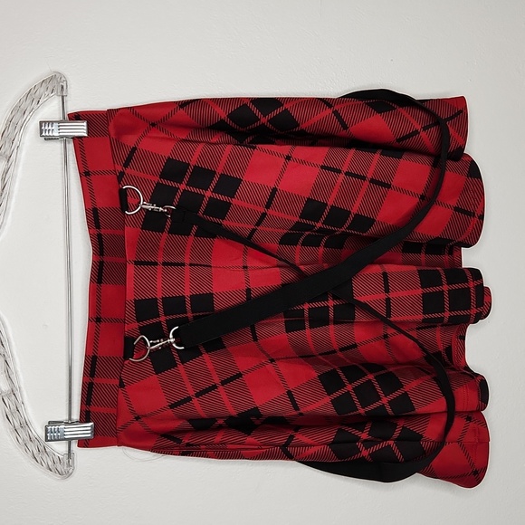 Black & Red Plaid O-Ring Gothcore Skater Skirt - Picture 5 of 7